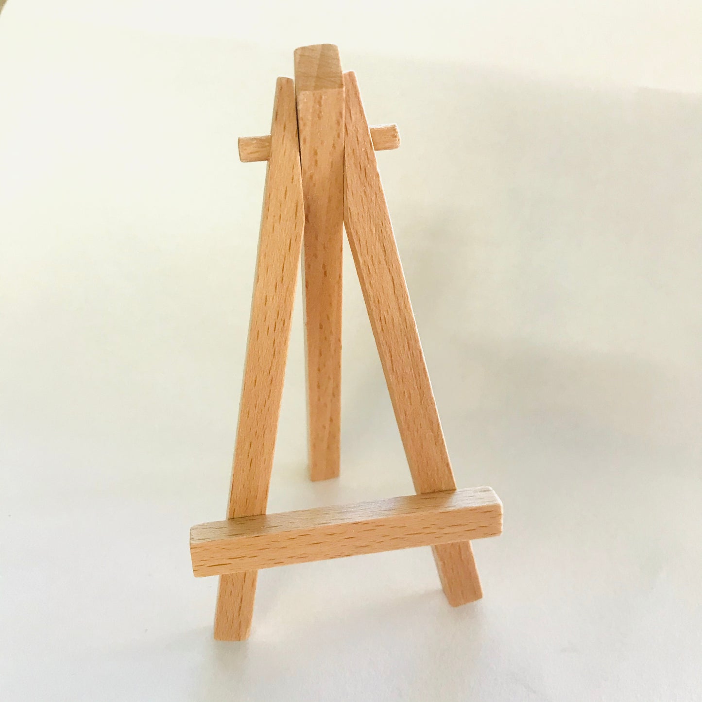 Small Timber Easel  (12.5 x6.5 x1.7cm)